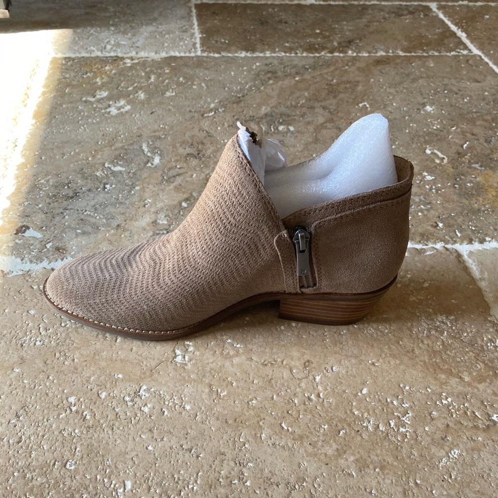 NIB Lucky Brand booties